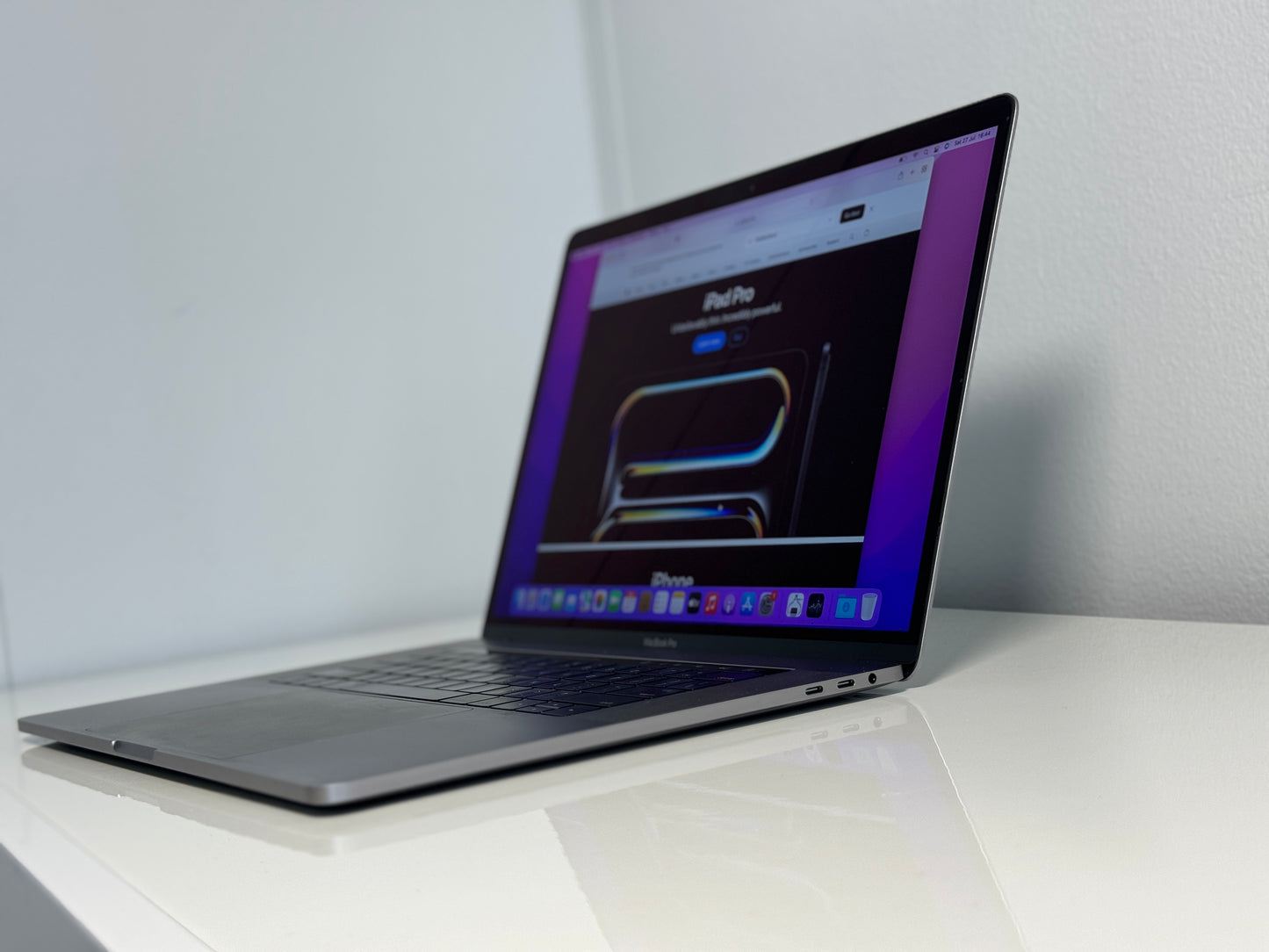 Macbook Pro 15,4" 4k Retina | Touch Bar | intel Core i7 | 512 Gb SSD | 16Gb RAM | Spacegrey (a1990)