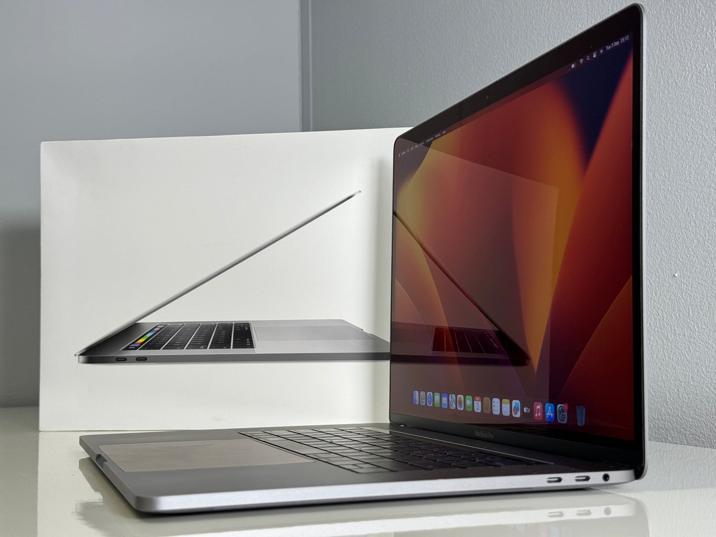 Macbook Pro 15,4" 4k Retina | Touch Bar | intel Core i7 | 512 Gb SSD | 16Gb RAM | Spacegrey (a1990)