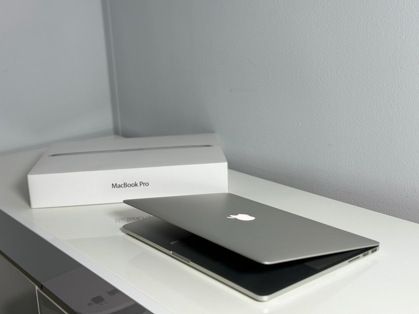 Macbook Pro 15,4"Liquid Retina | intel Core i7 | 256 Gb SSD | 16Gb RAM | Silver (a1398)