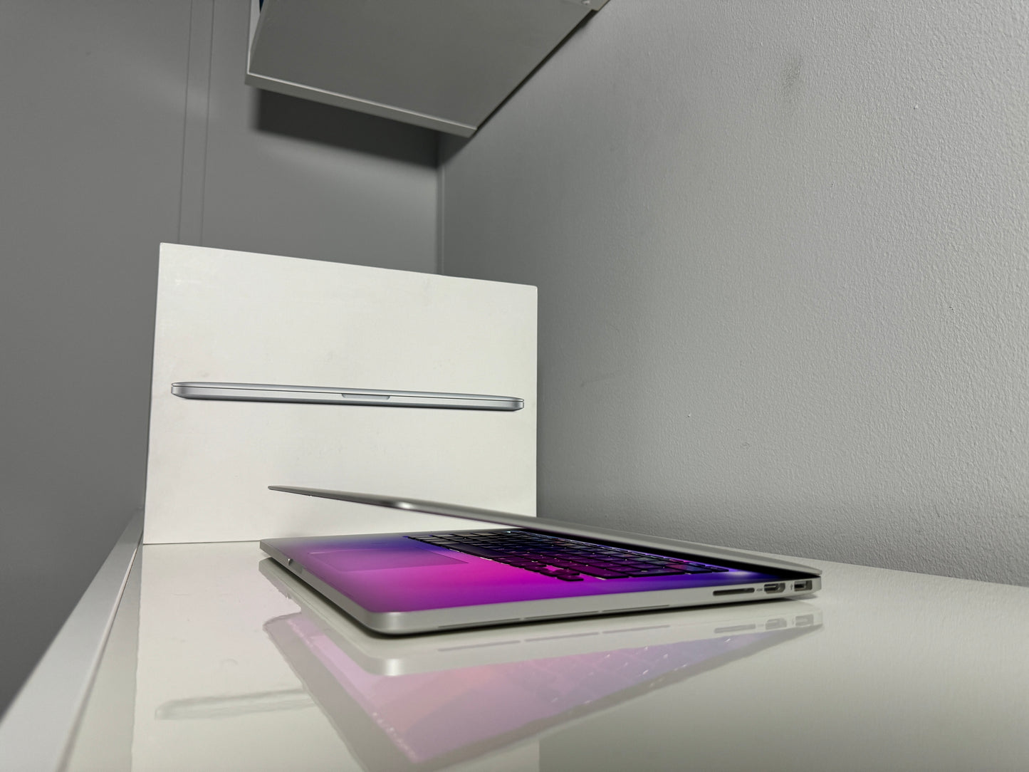 Macbook Pro 15,4"Liquid Retina | intel Core i7 | 256 Gb SSD | 16Gb RAM | Silver (a1398)
