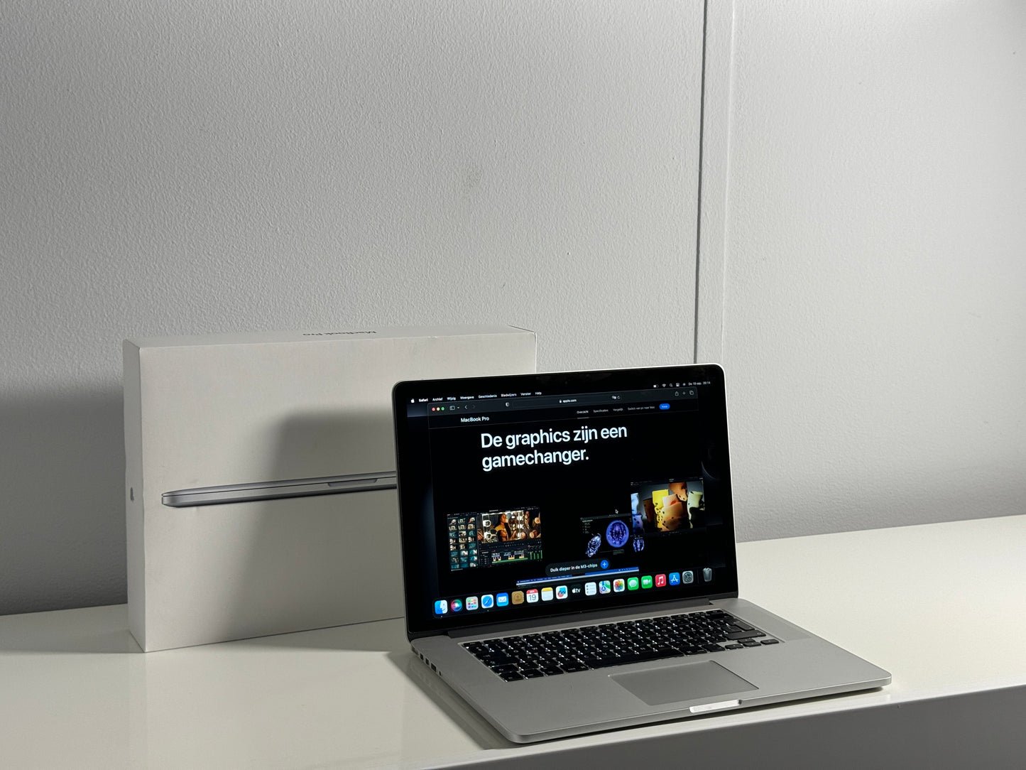 Macbook Pro 15,4"Liquid Retina | intel Core i7 | 256 Gb SSD | 16Gb RAM | Silver (a1398)