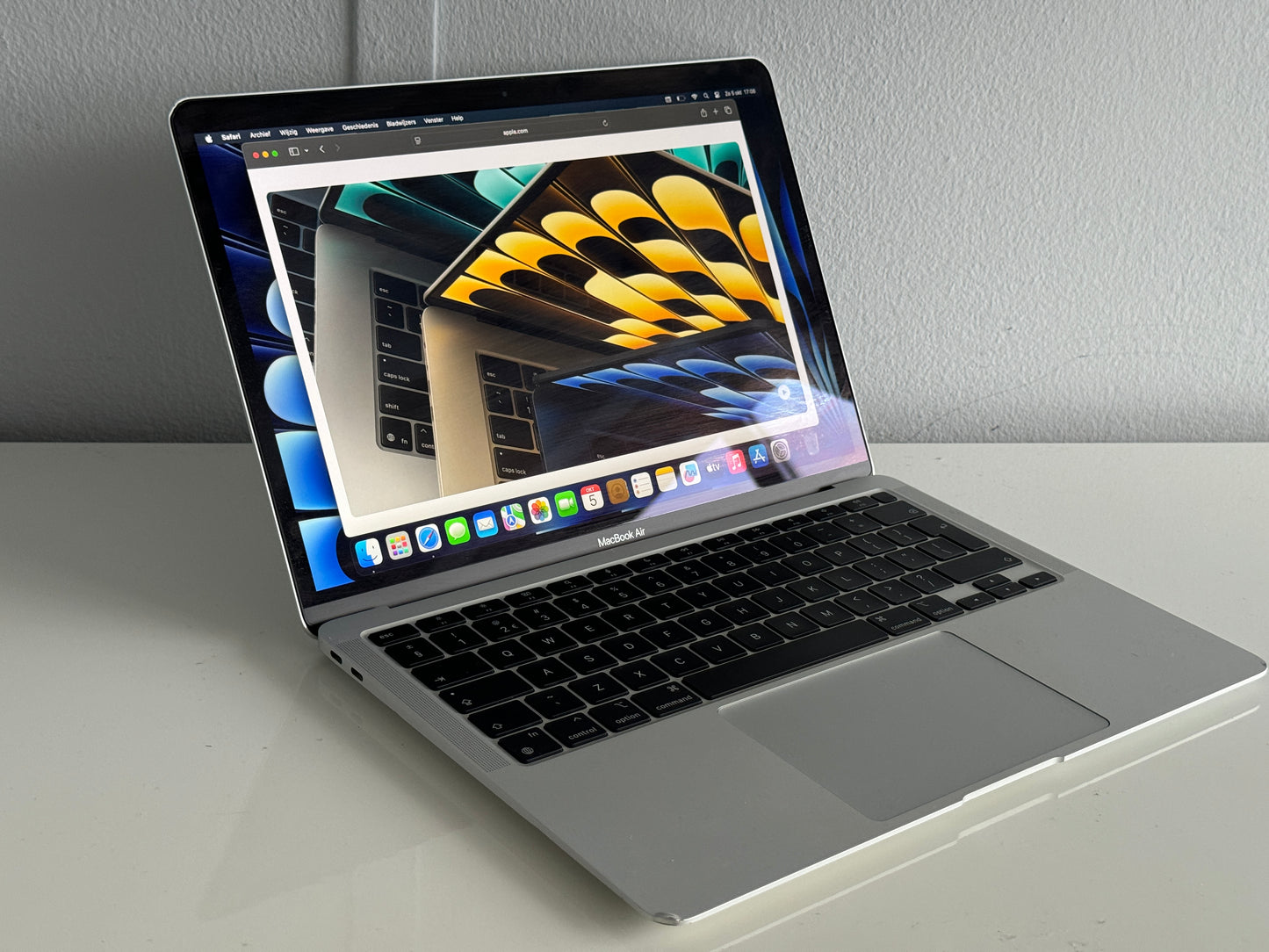 Macbook Air 13.3" 4k Retina | 8-core M1 | 256 Gb SSD | 8Gb RAM | Silver (A2337)