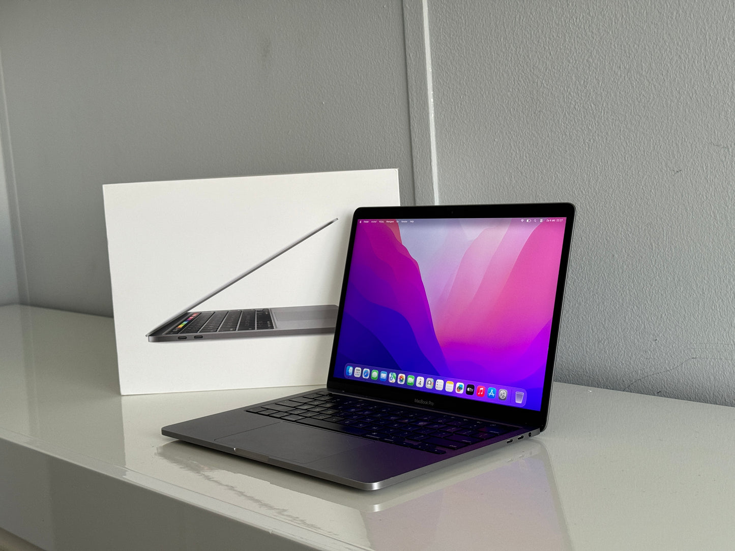 Macbook Pro 13,3" 4k Retina | Touch Bar | intel Core i7 | 500 Gb SSD | 16Gb RAM | Spacegrey