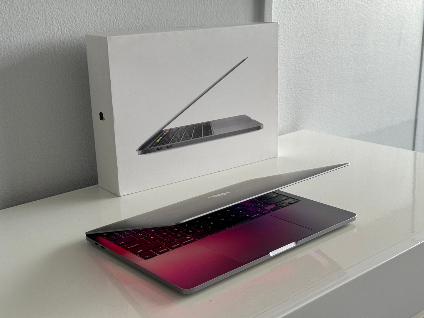 Macbook Pro 13,3" 4k Retina | Touch Bar | intel Core i5 | 1000Gb SSD | 16Gb RAM | Spacegrey (a2289) 2020