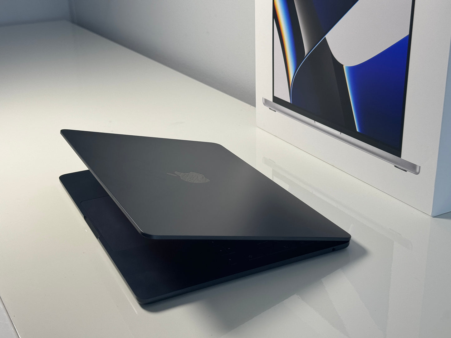 Macbook Air M3 13,6" 4K XDR Display | 8-core M3 | 16Gb RAM | 256Gb SSD | (2023)