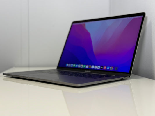 Macbook Pro 15,4" 4k Retina | Touch Bar | intel Core i7 | 512 Gb SSD | 16Gb RAM | Spacegrey (a1990)