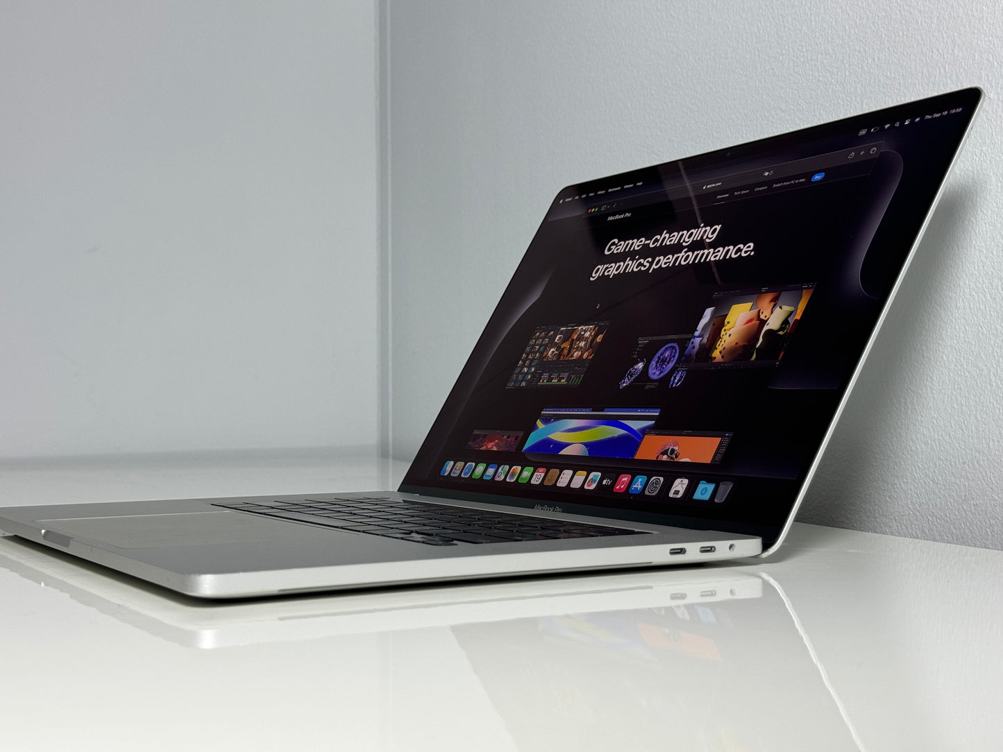 Macbook Pro 16,2" 4k Retina| Touch Bar | intel 8-Core i9 | 512 Gb SSD | 16Gb RAM | Silver (a2141)