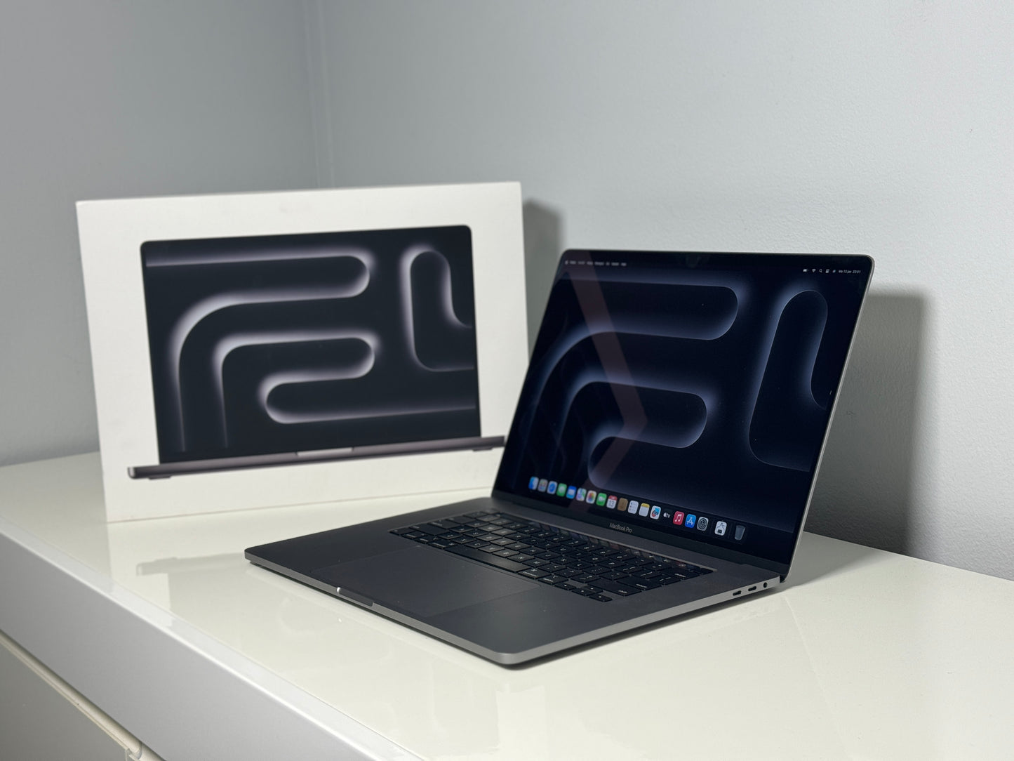 SALE 🚀🔥Macbook Pro 16,2" 4k Retina | Touch Bar | intel 6-Core i7 | 512 Gb SSD | 16Gb RAM | Space grey (a2141)