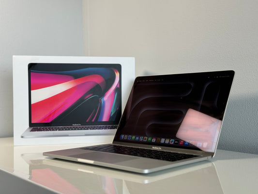 Macbook Pro 13,3" 4k Retina | Touch Bar | intel Core i5 | 500 Gb SSD | 16Gb RAM | Silver (a1708)