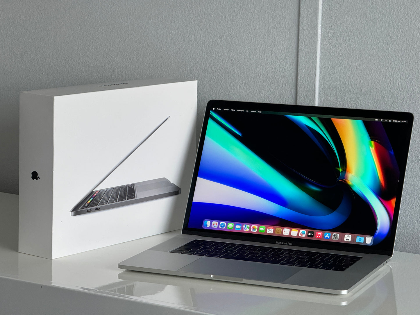 Macbook Pro 16,2" 4k Retina | Touch Bar | intel 6-Core i7 | 512 Gb SSD | 32Gb RAM | Silver (a2141)