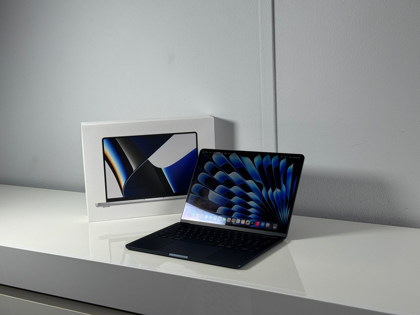 Macbook Air M3 13,6" 4K XDR Display | 8-core M3 | 16Gb RAM | 256Gb SSD | (2023)