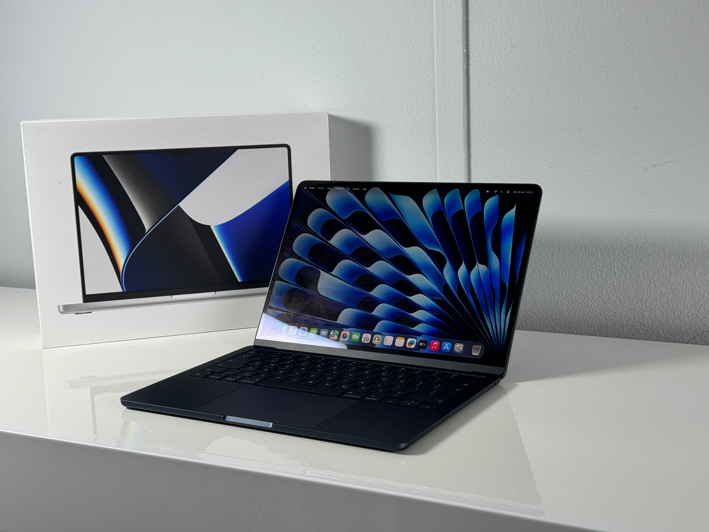 Macbook Air M3 13,6" 4K XDR Display | 8-core M3 | 16Gb RAM | 256Gb SSD | (2023)