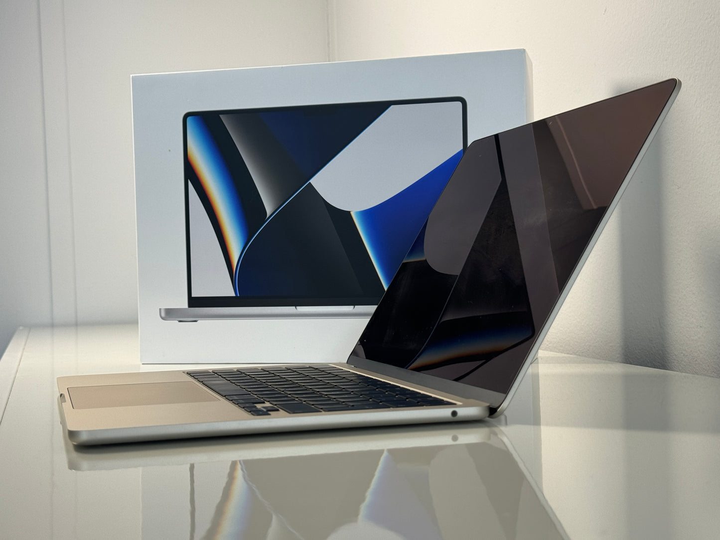 Macbook Air 13,6" Starlight 4K Retina Display  8-Core M2 | 16Gb RAM | 256Gb SSD (2022)