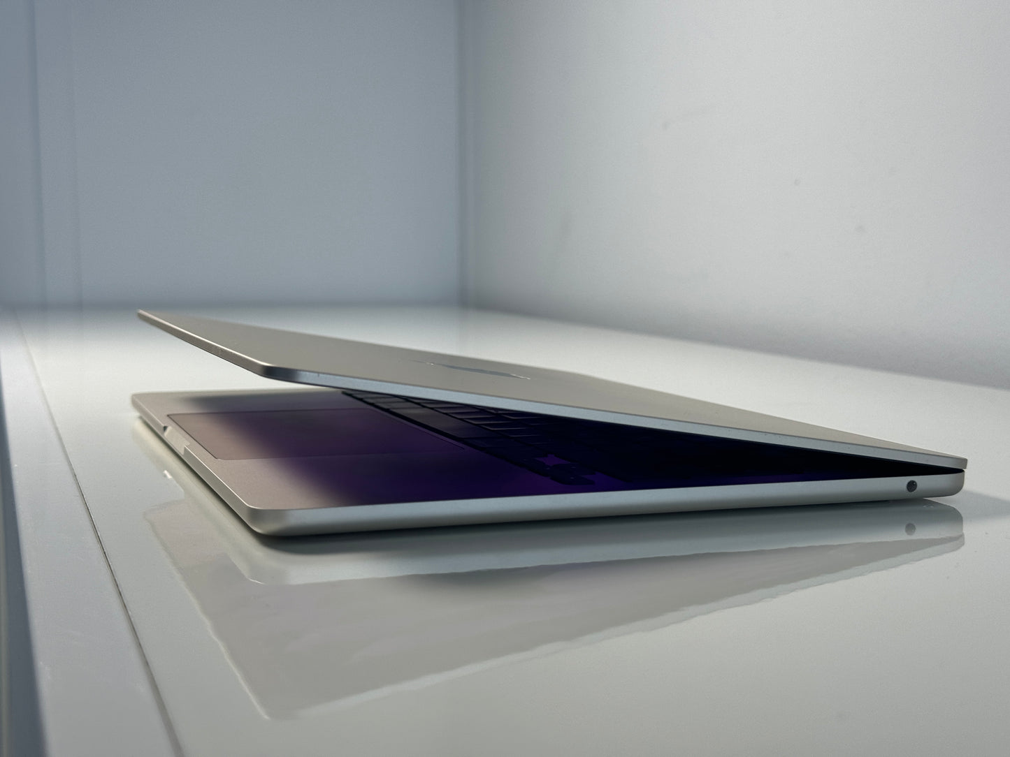 Macbook Air 13,6" Starlight 4K Retina Display  8-Core M2 | 16Gb RAM | 256Gb SSD (2022)