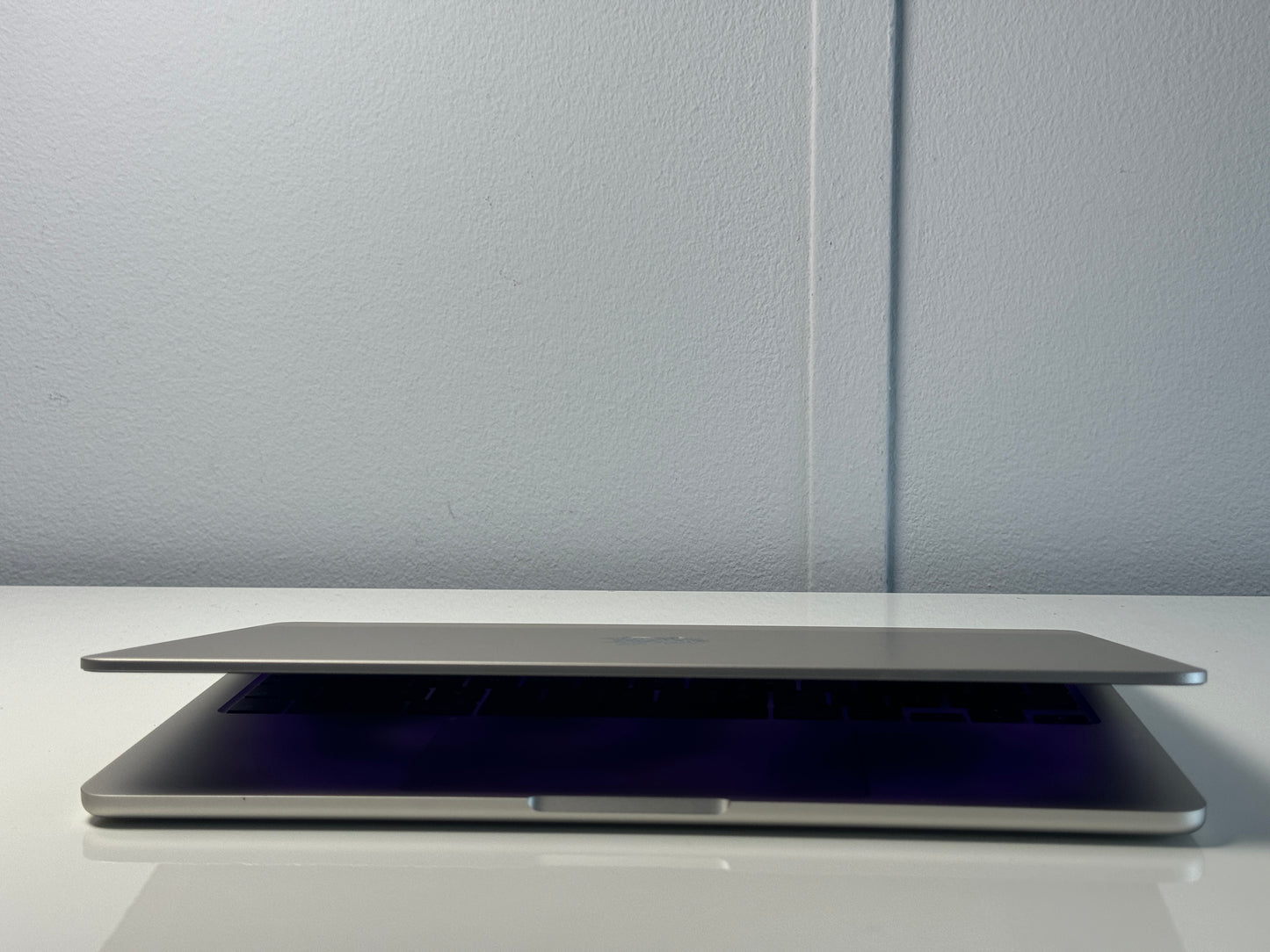 Macbook Air 13,6" Starlight 4K Retina Display  8-Core M2 | 16Gb RAM | 256Gb SSD (2022)