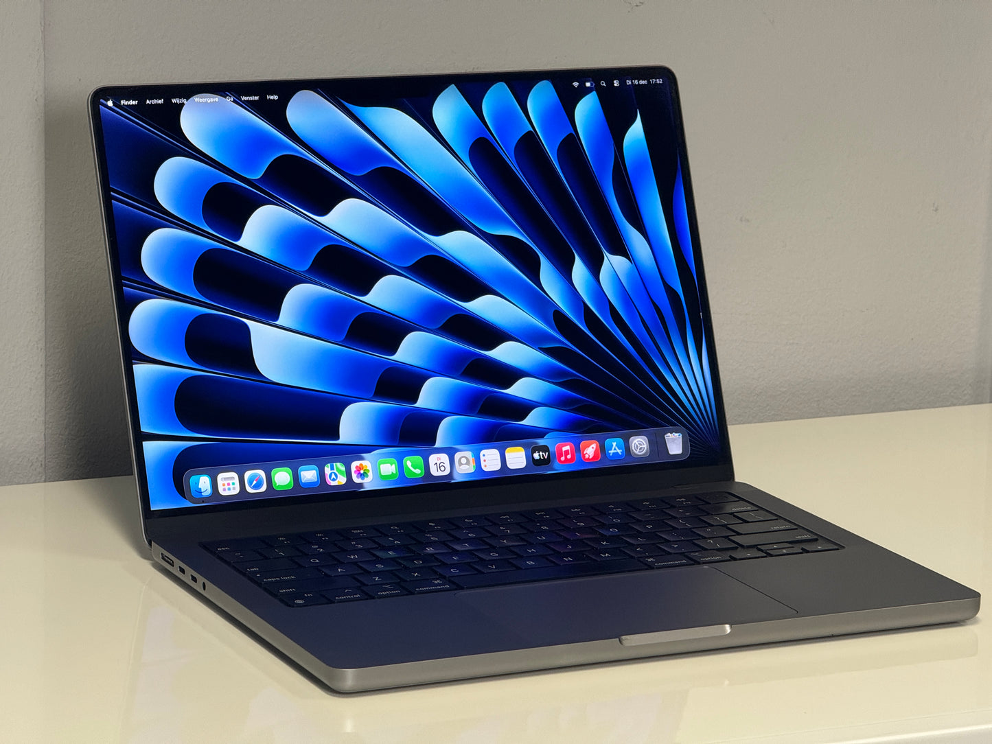 Macbook Pro 14" XDR | M1 Pro | 1000 Gb SSD | 16Gb RAM | Spacegrey (A2442)