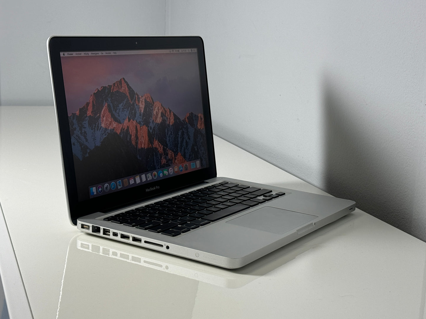 Macbook pro 13 inch | intel core i5 | 128Gb HDD