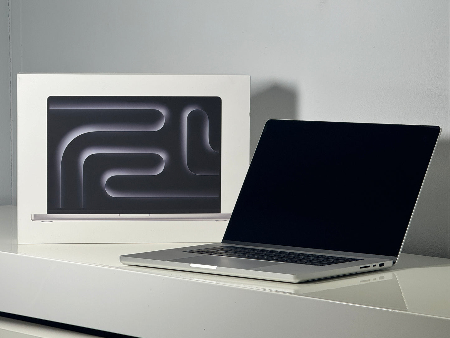 Macbook Pro 16" 4K XDR Display | M4 Pro | 24GB RAM | 512GB SSD (2024)
