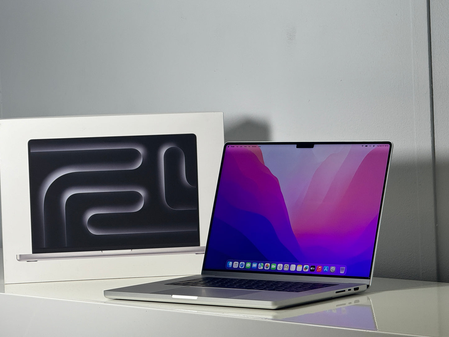 Macbook Pro 16" 4K XDR Display | M4 Pro | 24GB RAM | 512GB SSD (2024)