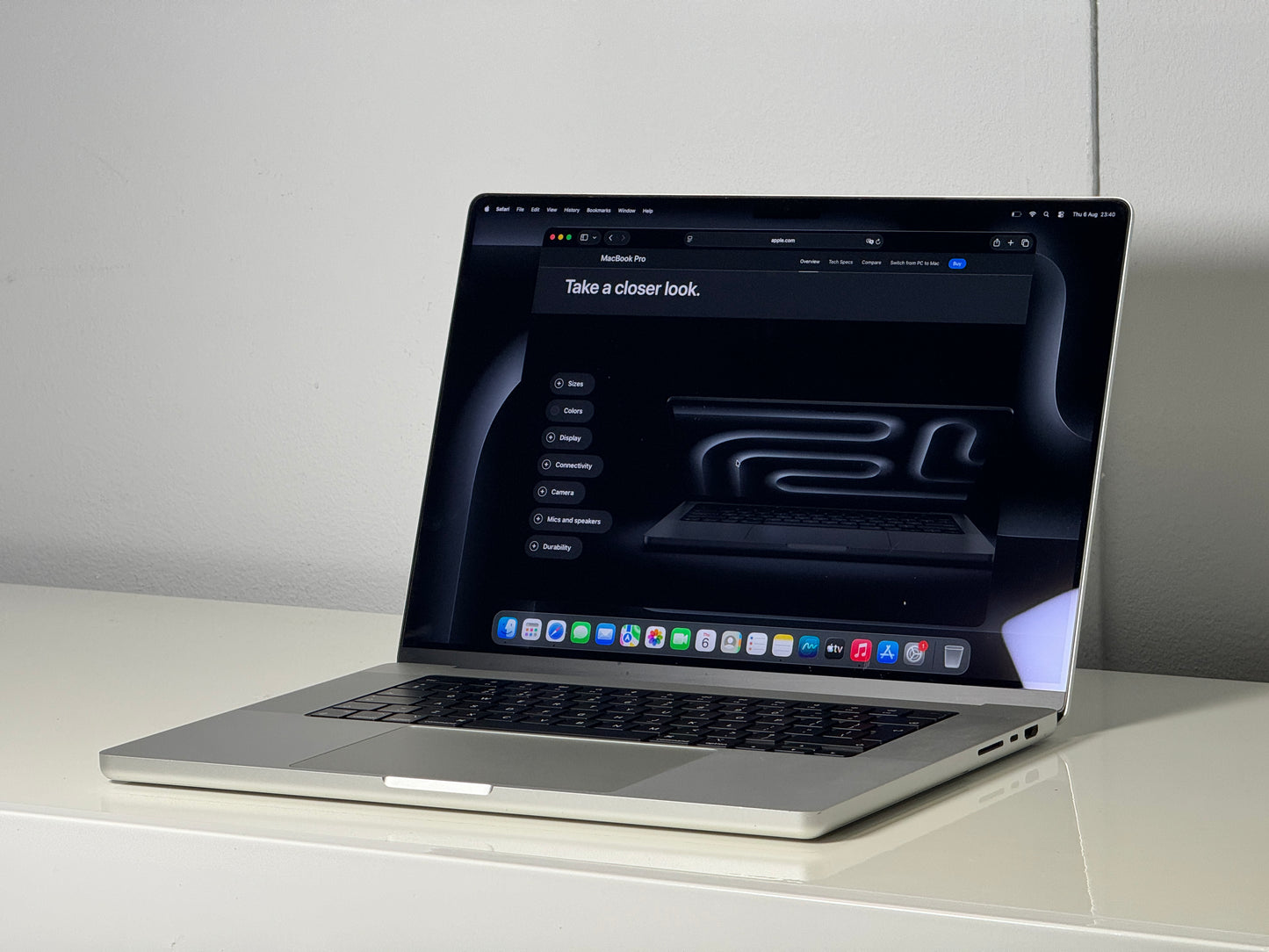 Macbook Pro 16" 4K XDR Display | M1 Pro | 1000GB SSD | 16GB RAM (A2442)