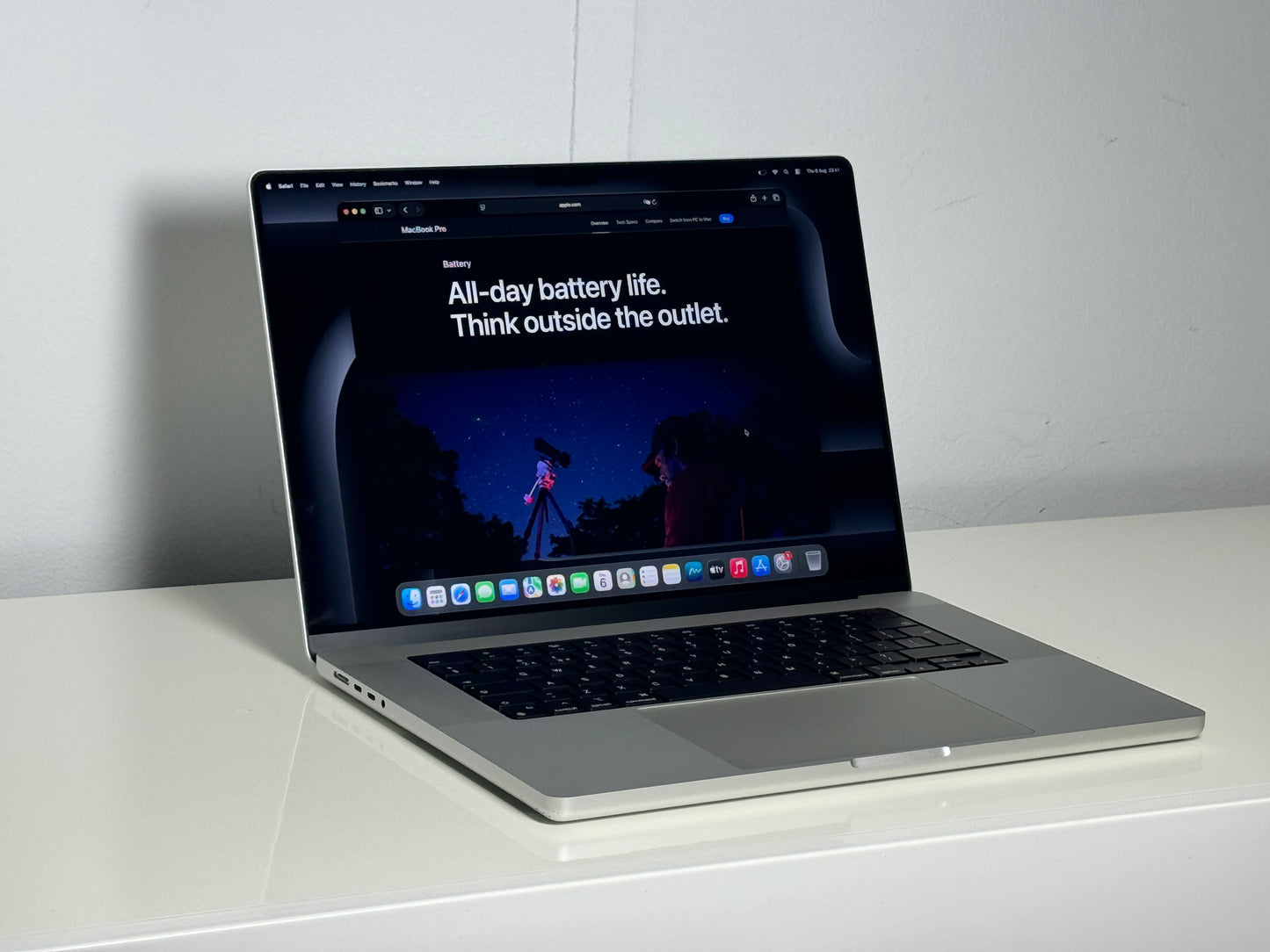 Macbook Pro 16" 4K XDR Display | M1 Pro | 1000GB SSD | 16GB RAM (A2442)