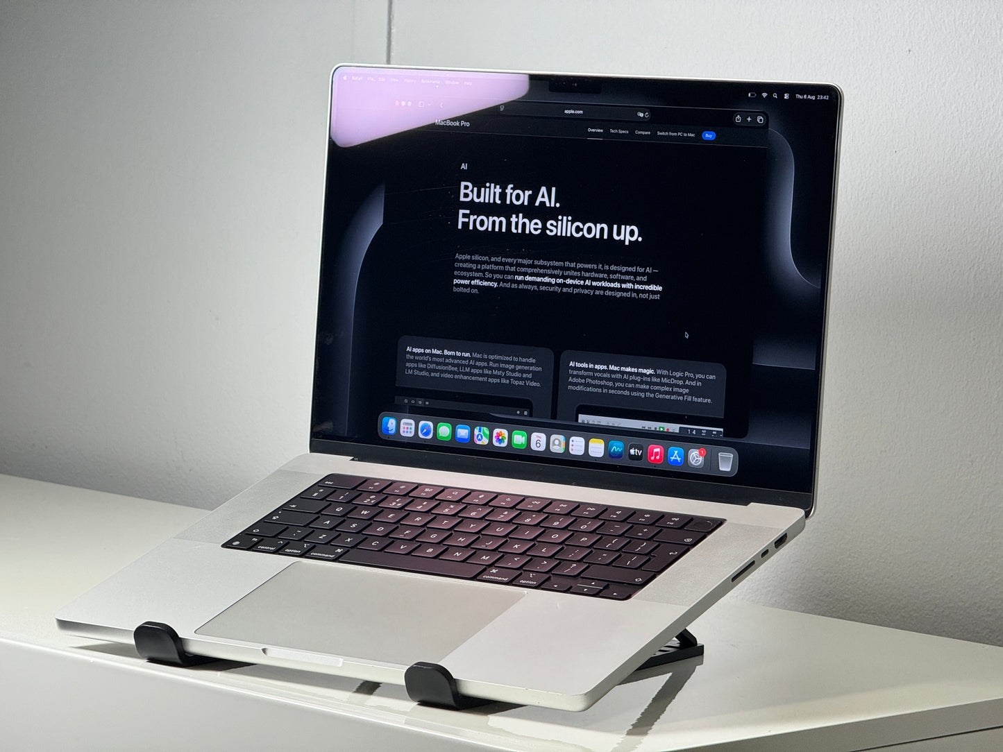 Macbook Pro 16" 4K XDR Display | M1 Pro | 1000GB SSD | 16GB RAM (A2442)